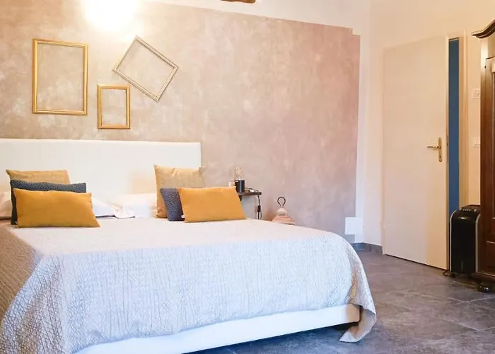 A Casa Di Anna Bed & Breakfast Cortemilia